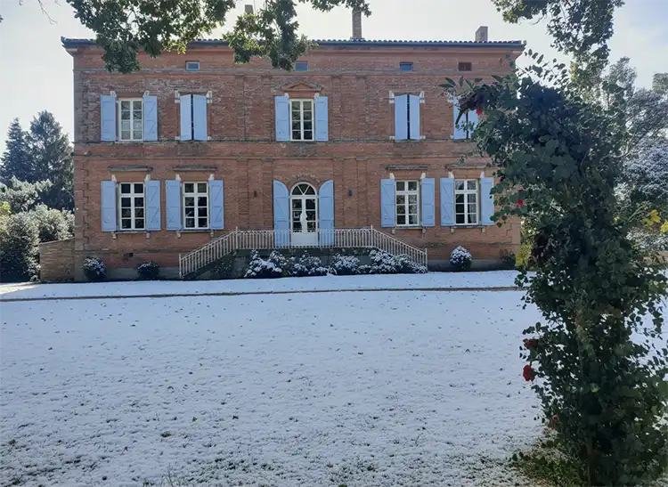 chateau_puydaniel_facade_arriere_neige